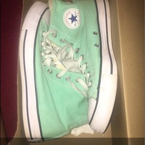 Converse size 9